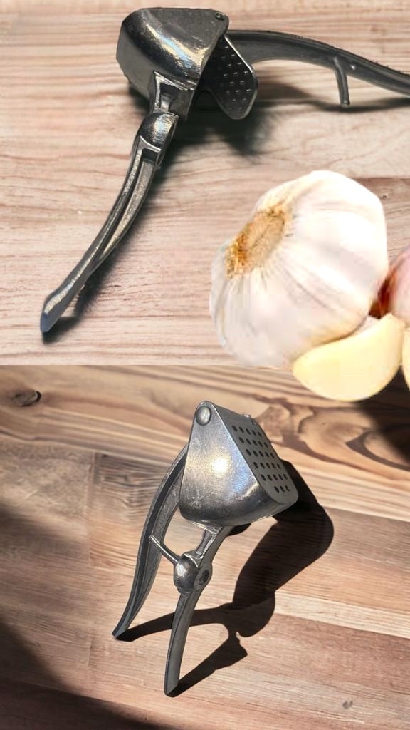 ALUMINUM GARLIC PRESS